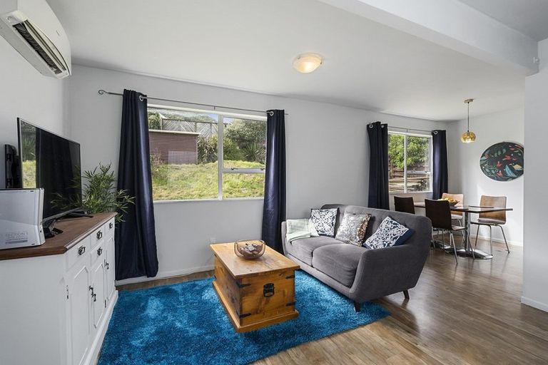 Photo of property in 67 Hartford Crescent, Totara Park, Upper Hutt, 5018