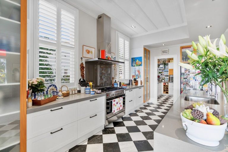 Photo of property in 10 Calliope Road, Devonport, Auckland, 0624