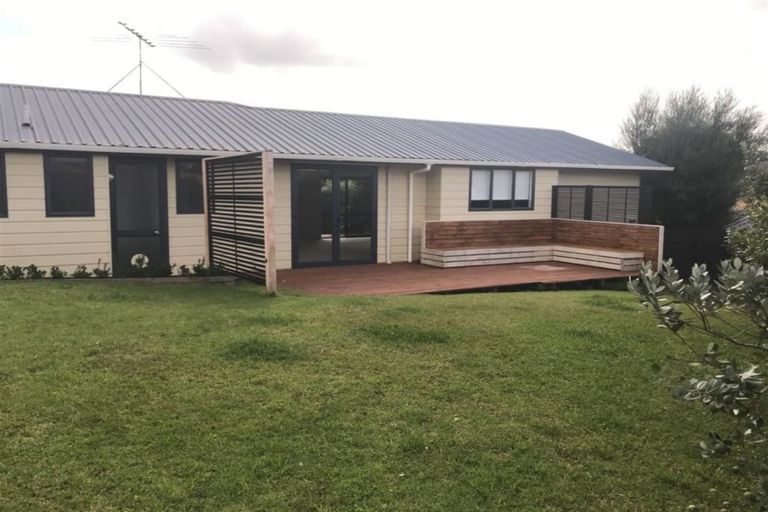 Photo of property in 3 Amberly Rise, Helensville, 0800