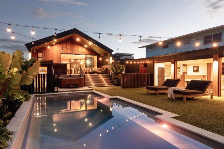 Photo of property in 1013 Papamoa Beach Road, Papamoa Beach, Papamoa, 3118