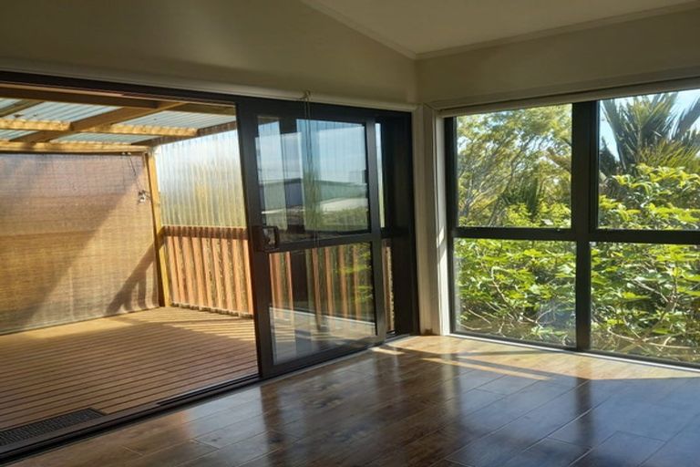 Photo of property in 212 Rangatira Road, Beach Haven, Auckland, 0626