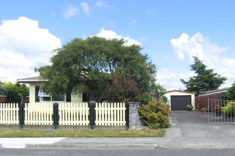 Photo of property in 33 Shanly Street, Brown Owl, Upper Hutt, 5018