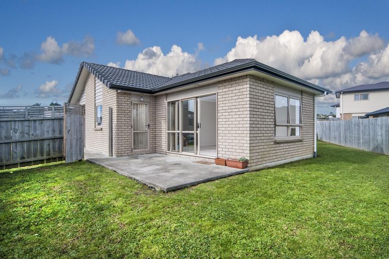 Photo of property in 3 Kokako Rise, Papakura, 2110