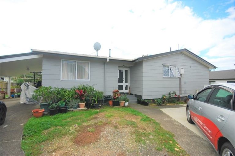 Photo of property in 90 Chelburn Crescent, Mangere East, Auckland, 2024