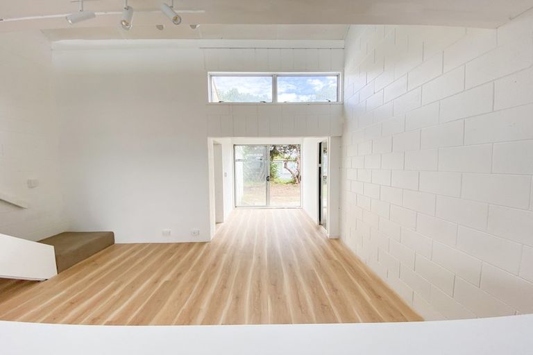 Photo of property in 29h Springs Road, Parakai, 0830