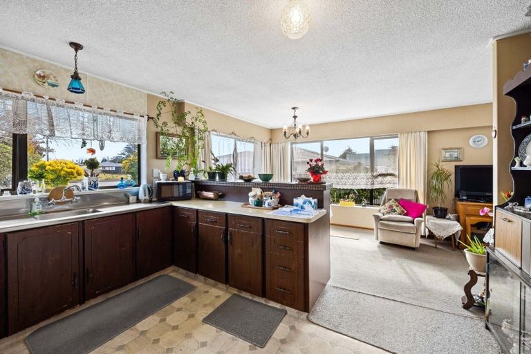 Photo of property in 27 Standish Street, Inglewood, 4330