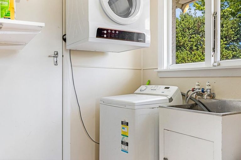 Photo of property in 12 Colman Avenue, Sockburn, Christchurch, 8042