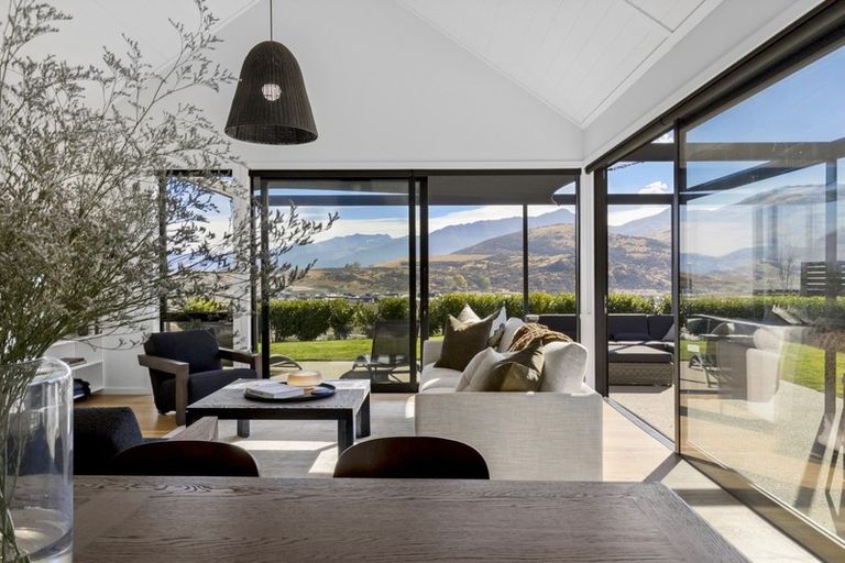 Photo of property in 27 Double Cone Road, Jacks Point, Queenstown, 9371