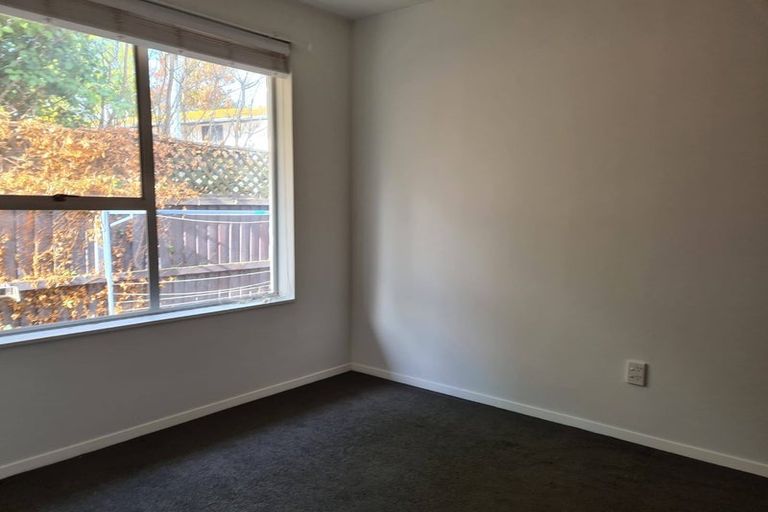 Photo of property in 2/10 Brogar Place, Casebrook, Christchurch, 8051