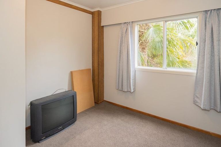 Photo of property in 1 Hollyburn Road, Hampden, 9410