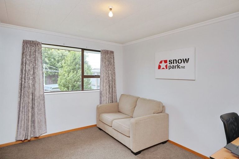 Photo of property in 10 Gibbs Drive, Woodend, 7610