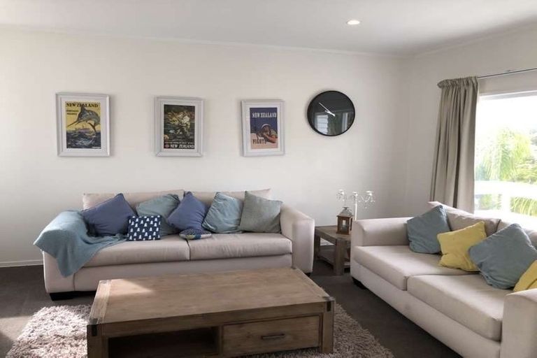 Photo of property in 43 Richards Avenue, Forrest Hill, Auckland, 0620