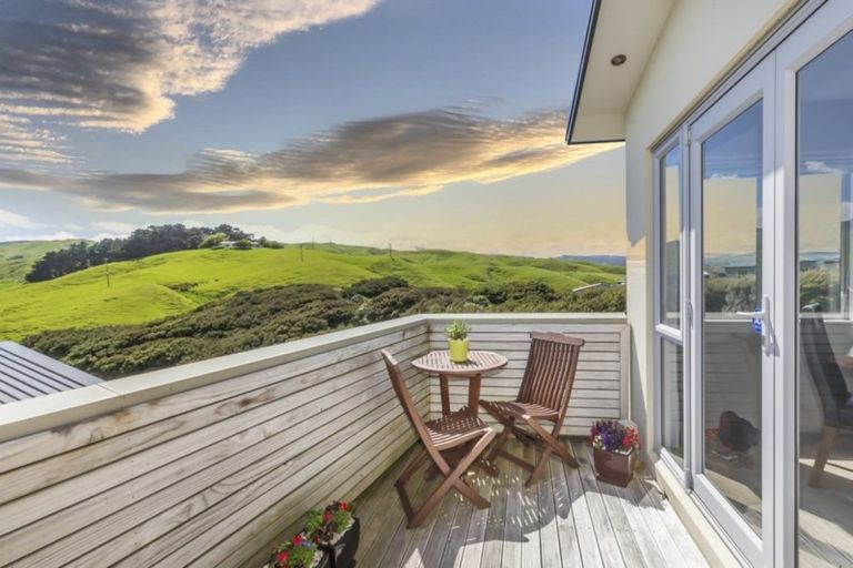 Photo of property in 71 Saint Ives Drive, Camborne, Porirua, 5026