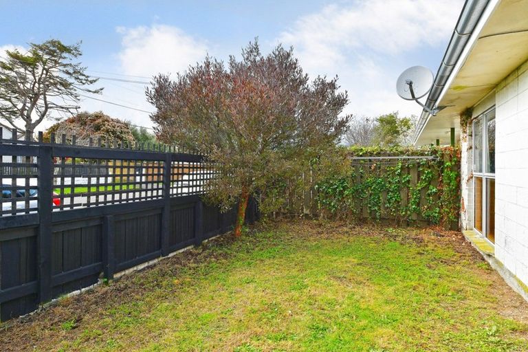 Photo of property in 2/37 Merton Street, Trentham, Upper Hutt, 5018