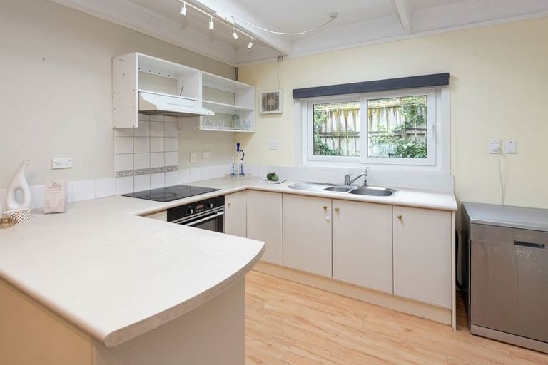 Photo of property in 2/19 Haseler Crescent, Howick, Auckland, 2014