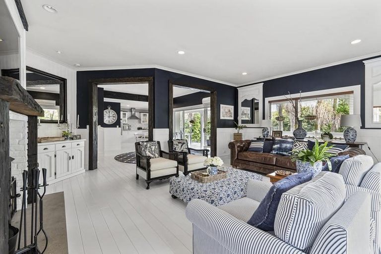 Photo of property in 2/13a Sandspit Road, Cockle Bay, Auckland, 2014