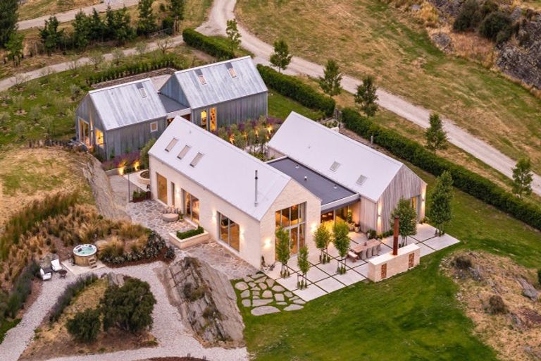 Photo of property in 2133 Gibbston Highway, Gibbston, Queenstown, 9371
