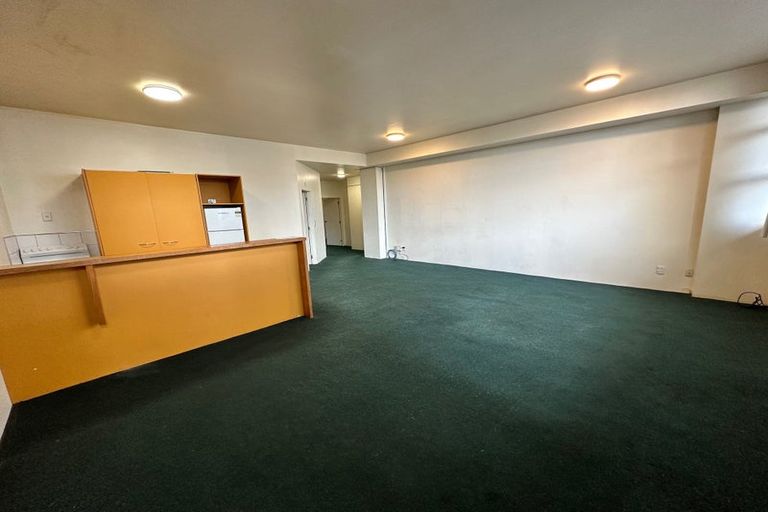 Photo of property in 4 Torrens Terrace, Mount Cook, Wellington, 6011