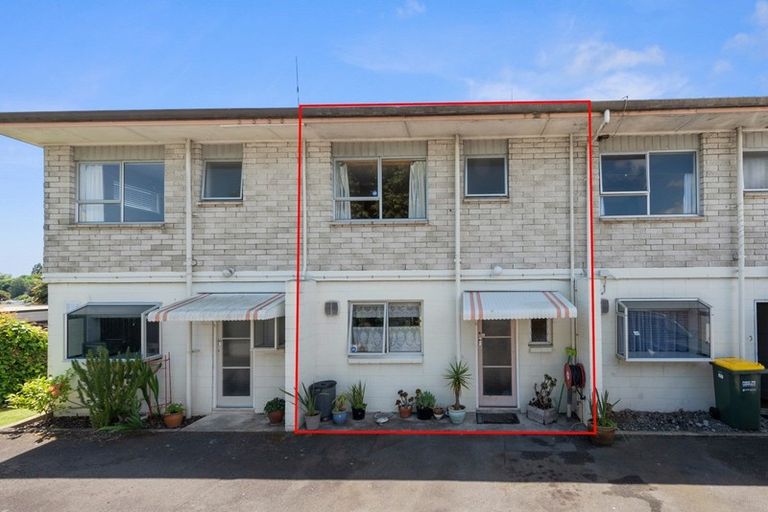 Photo of property in 2/1196 Victoria Street, Whitiora, Hamilton, 3200