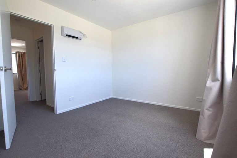 Photo of property in 45 Jabuka Street, Glen Eden, Auckland, 0602