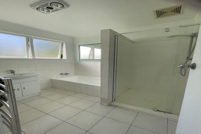 Photo of property in 30 Willoughby Avenue, Howick, Auckland, 2014