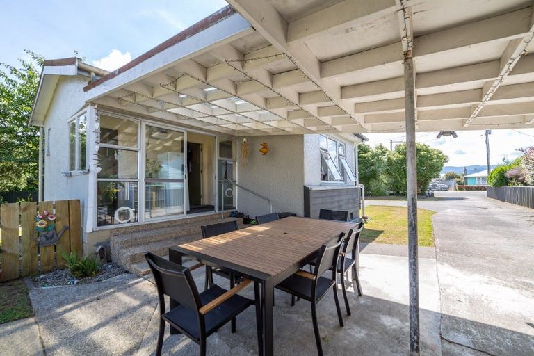 Photo of property in 383 High Street South, Carterton, 5713