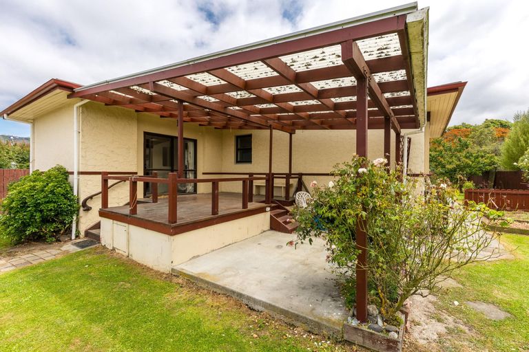 Photo of property in 3 Town Belt, Waimate, 7924