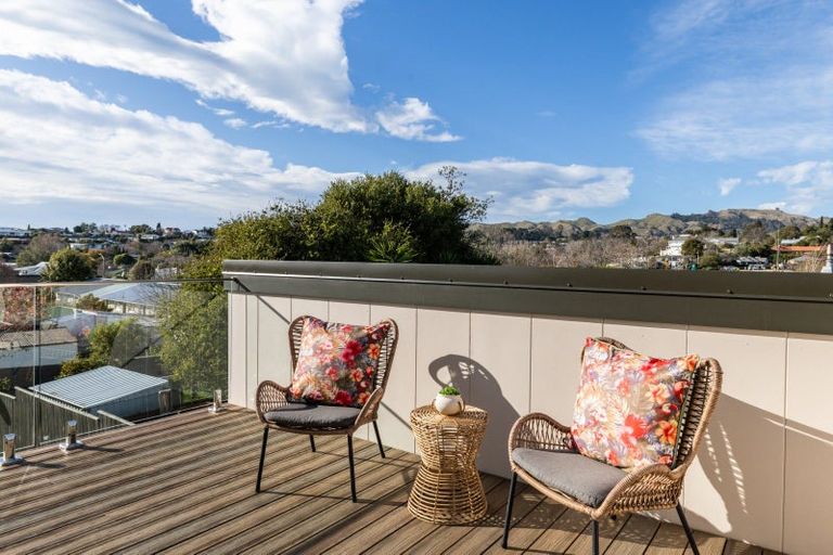 Photo of property in 32a Lucknow Road, Havelock North, 4130