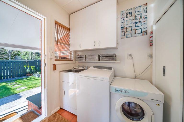 Photo of property in 297 Fergusson Drive, Heretaunga, Upper Hutt, 5018