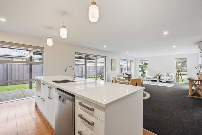 Photo of property in 6 Peter Place, Rangiora, 7400