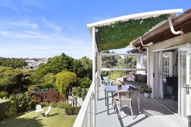 Photo of property in 18 Meachen Terrace, Waiuku, 2123