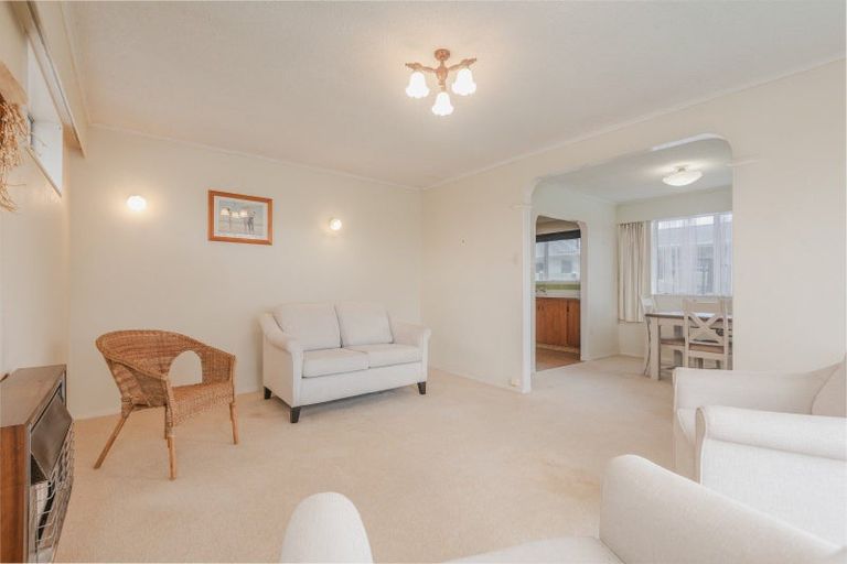 Photo of property in 23a Meadowbrook Drive, Cloverlea, Palmerston North, 4412