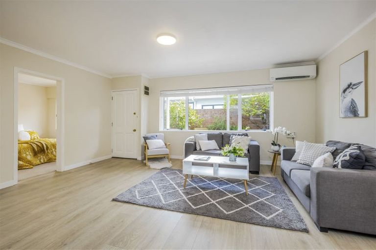 Photo of property in 2/19 Milton Road, Orewa, 0931