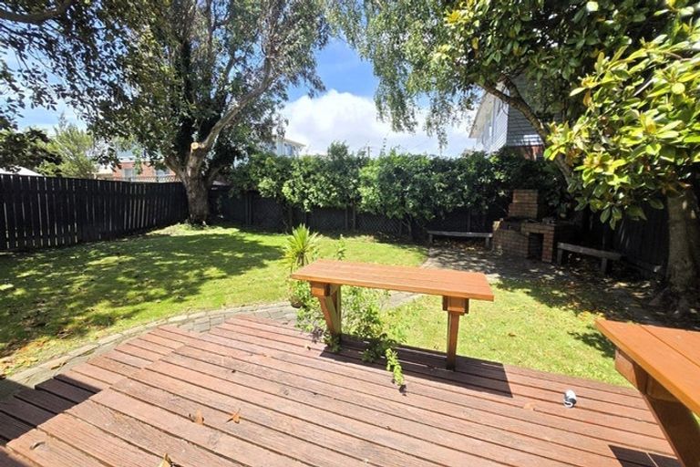 Photo of property in 28 Bay Street, Petone, Lower Hutt, 5012