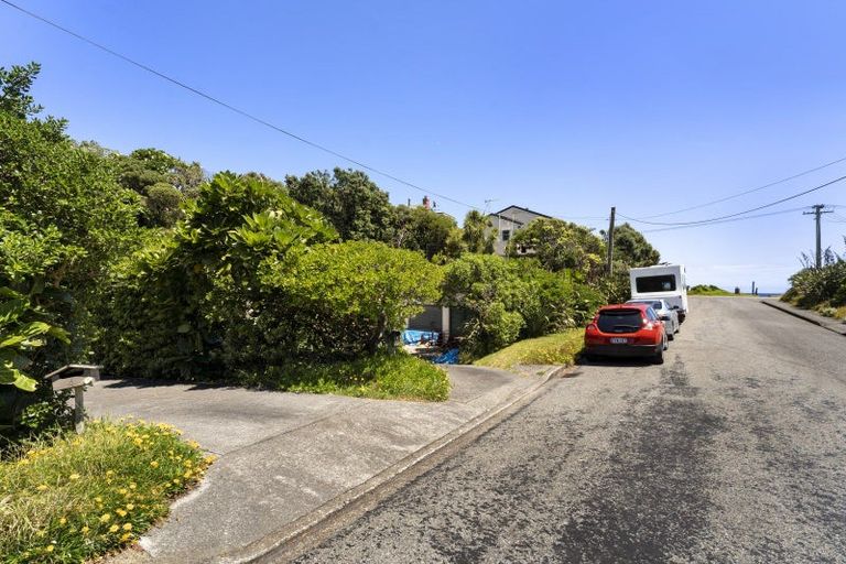 Photo of property in 4 Tangahoe Street, Paekakariki, 5034