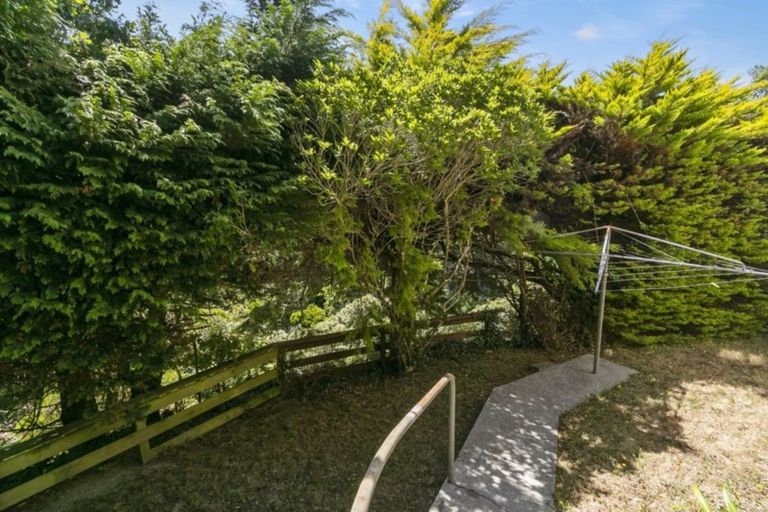 Photo of property in 9a City View Grove, Harbour View, Lower Hutt, 5010