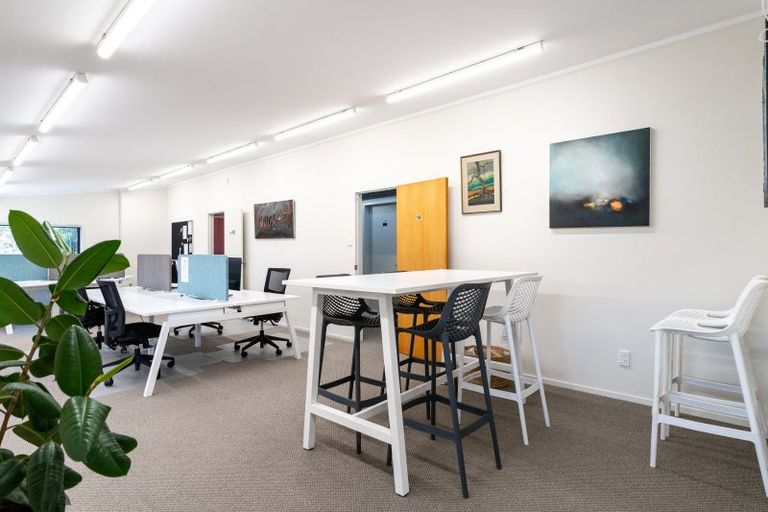 Photo of property in 13 Wallis Street, Raglan, 3225