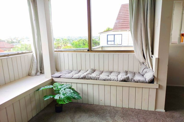 Photo of property in 41 Kennedy Avenue, Forrest Hill, Auckland, 0620