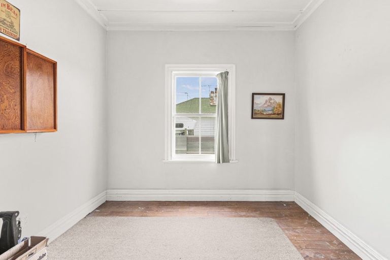 Photo of property in 6 Alexandra Street, Marton, 4710