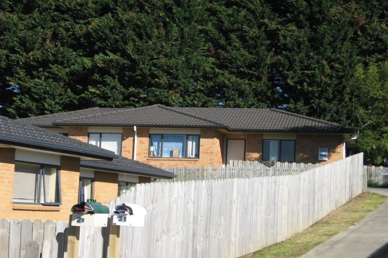 Photo of property in 31 Castlefinn Drive, Weymouth, Auckland, 2103