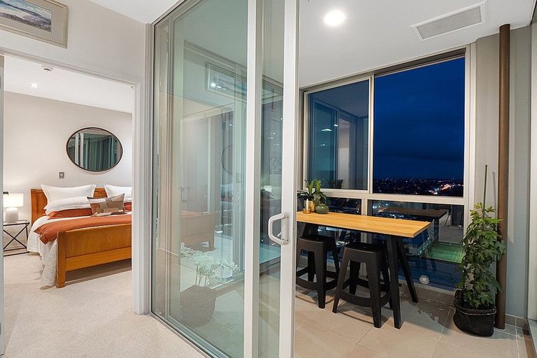 Photo of property in Sentinel Apartments, 1403/3 Northcroft Street, Takapuna, Auckland, 0622