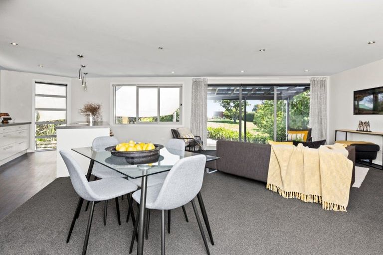 Photo of property in 9a Saint Hill Lane, Havelock North, 4130