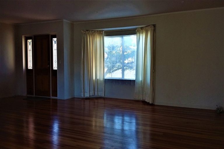 Photo of property in 53 Stratford Road, Manurewa, Auckland, 2105