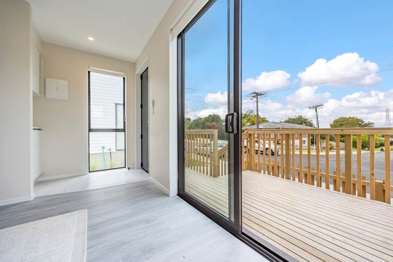 Photo of property in 1/36 Tiroroa Avenue, Te Atatu South, Auckland, 0610