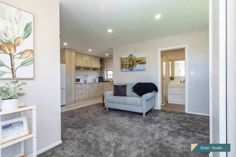 Photo of property in 35 Terry Smyth Drive, Kumeu, 0892