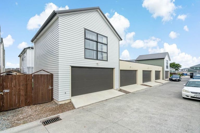 Photo of property in 30 Kauri Heart Avenue, Takanini, 2112
