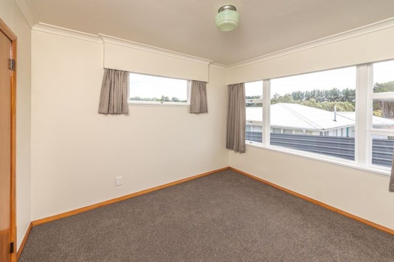 Photo of property in 6 Glenn Street, Castlecliff, Whanganui, 4501