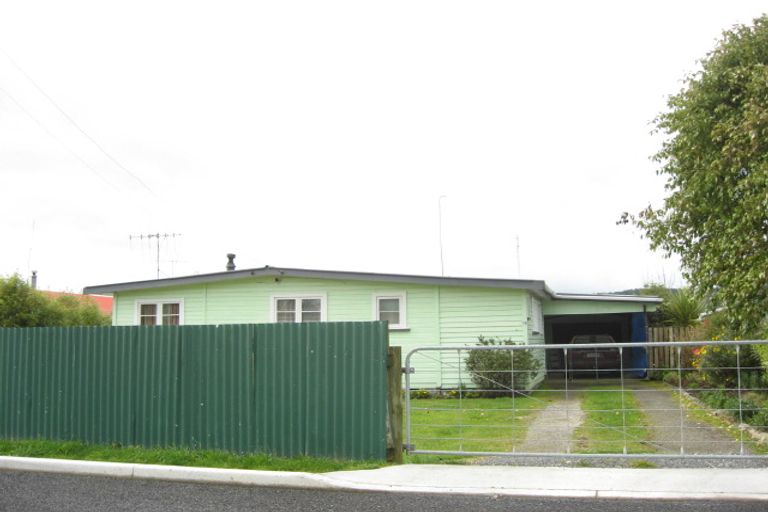Photo of property in 12 Taniwha Street, Mangakino, 3421