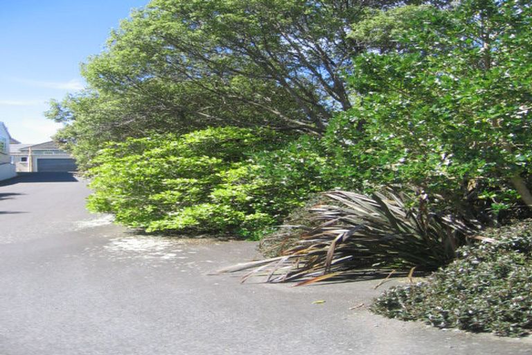 Photo of property in 35a Nicholson Road, Khandallah, Wellington, 6035