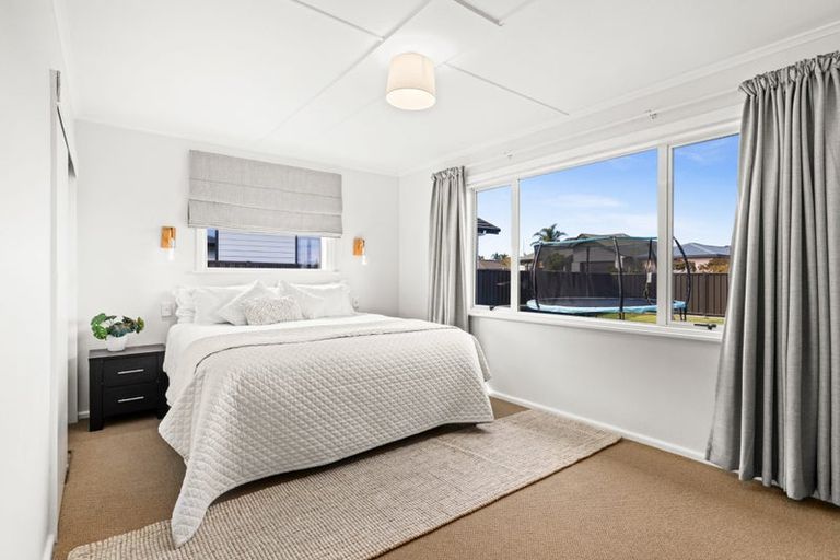 Photo of property in 33 Romanes Drive, Havelock North, 4130